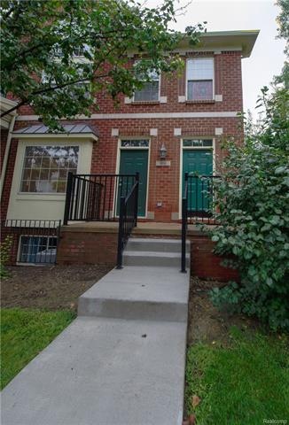 464 Village Lane HDR23.jpg