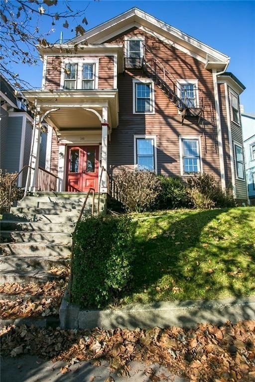 248 Broadway unit 2, Newport, RI 02840 - photo 1