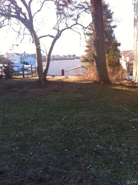 537 Broad St, Emmaus, PA 18049 - photo 1