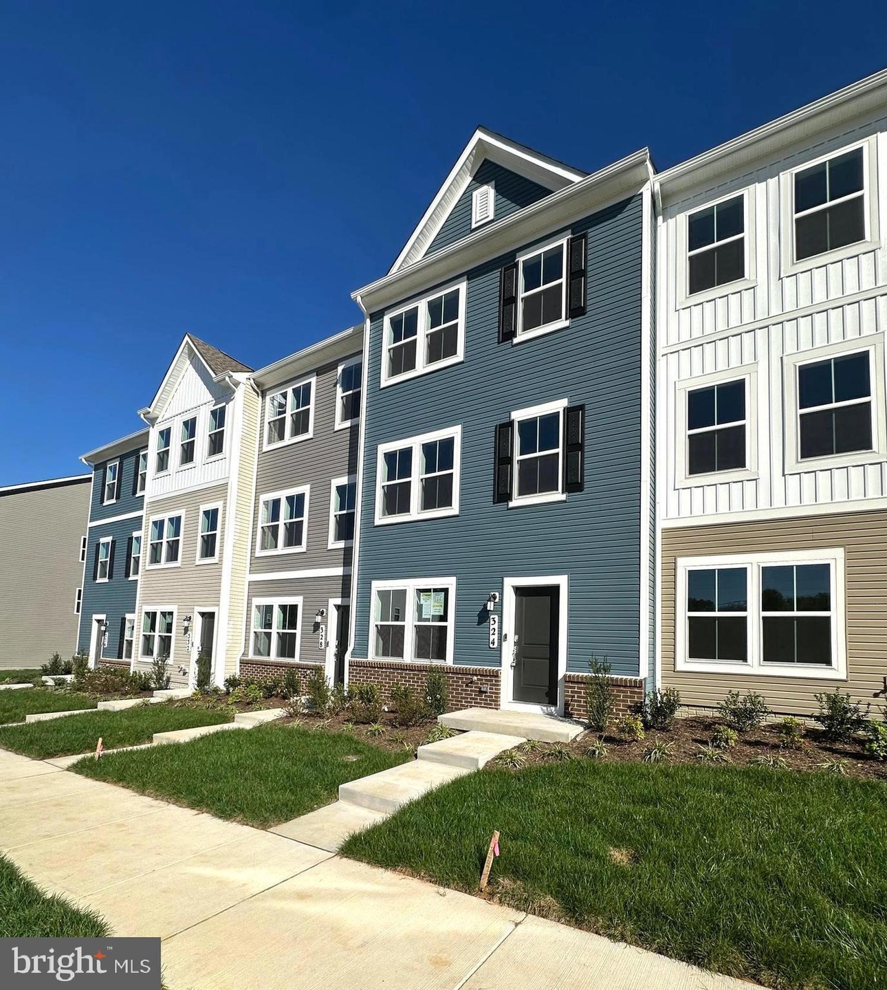 324 Watercourse Dr, Ranson, WV 25438 - photo 1