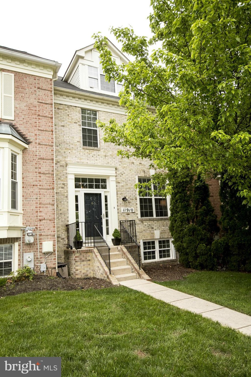 11910 Thurloe Dr, Lutherville Timonium, MD 21093 - photo 1