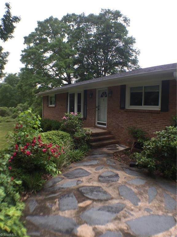 310 Mccoy St, Reidsville, NC 27320 - photo 1