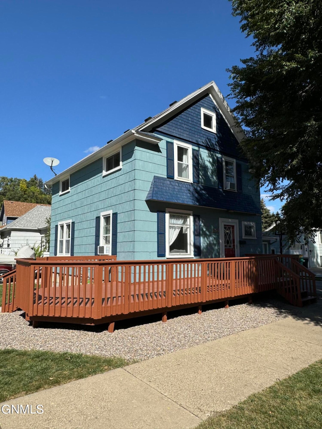 210 4th St NW, Mandan, ND 58554 - photo 1