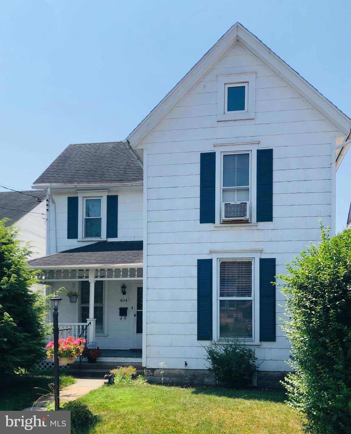 404 W Queen St, Chambersburg, PA 17201 - photo 1