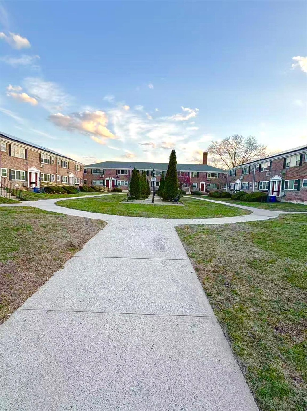 152-42 Melbourne Ave unit 239B, Flushing, NY 11367 - photo 1