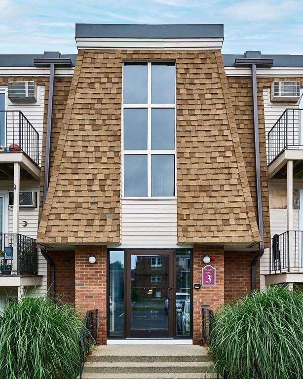 80 Damon Rd unit 3303, Northampton, MA 01060 - photo 1