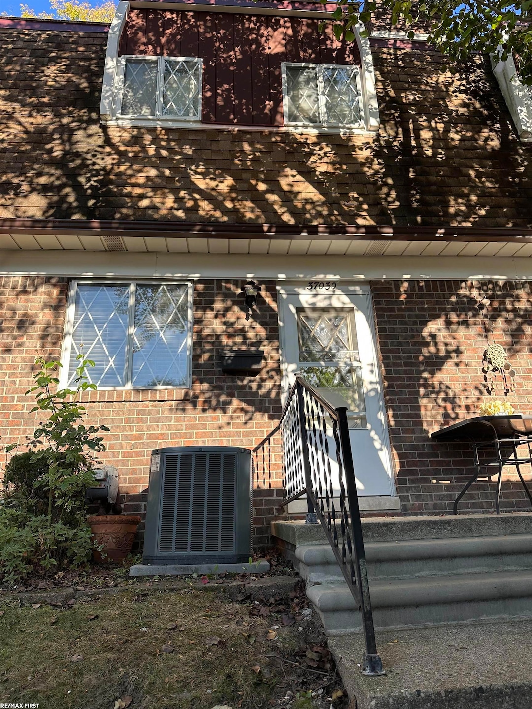 37030 W Aragona Dr unit 6, Clinton Township, MI 48036 - photo 1