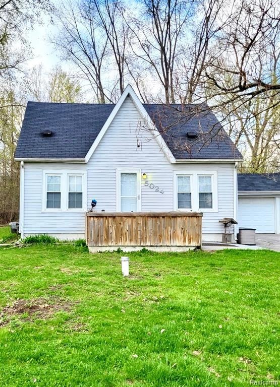 5024 W Coldwater Rd, Flint, MI 48504 - photo 1