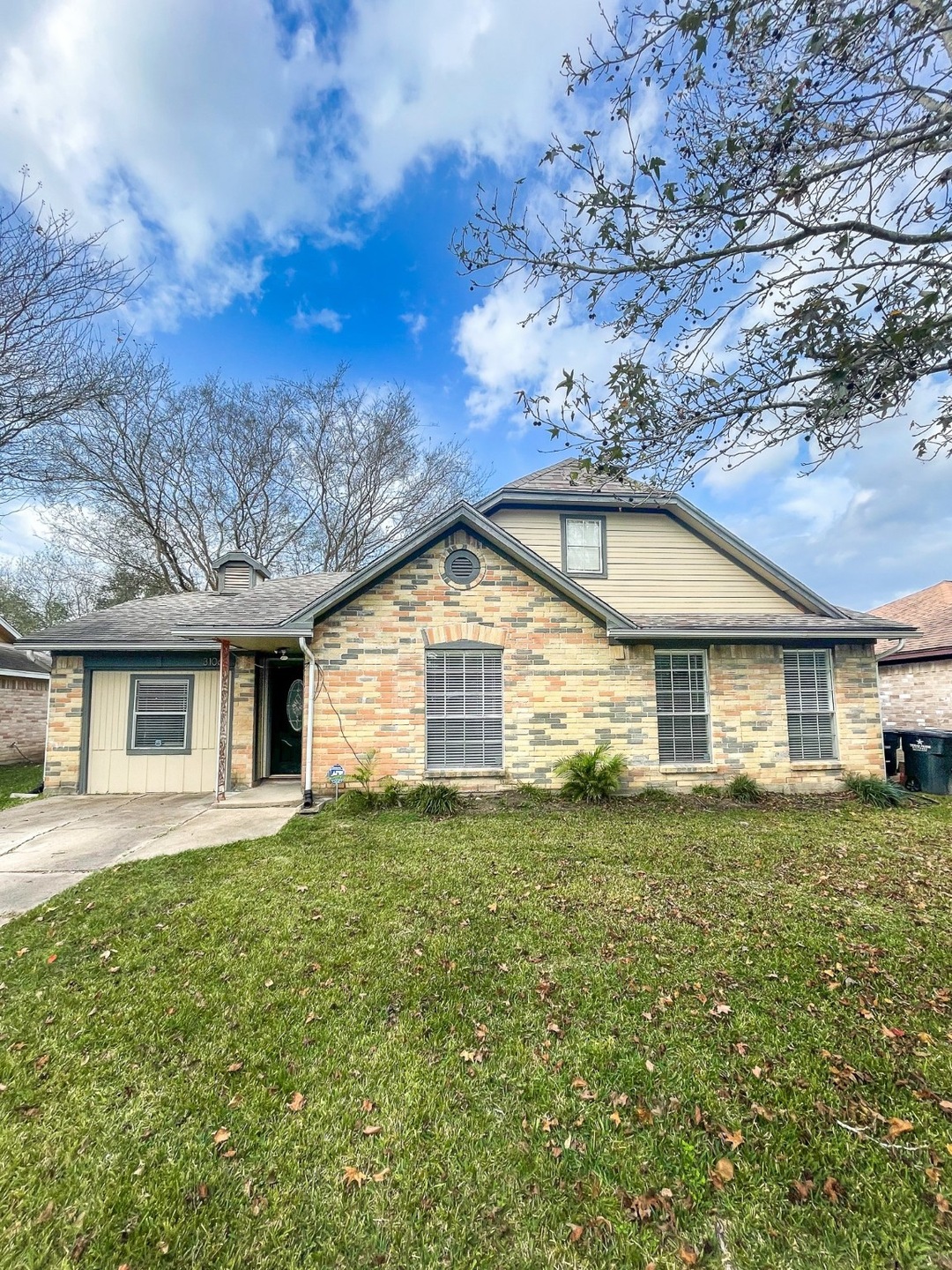 3106 Fox Run Dr, Alvin, TX 77511 - photo 1