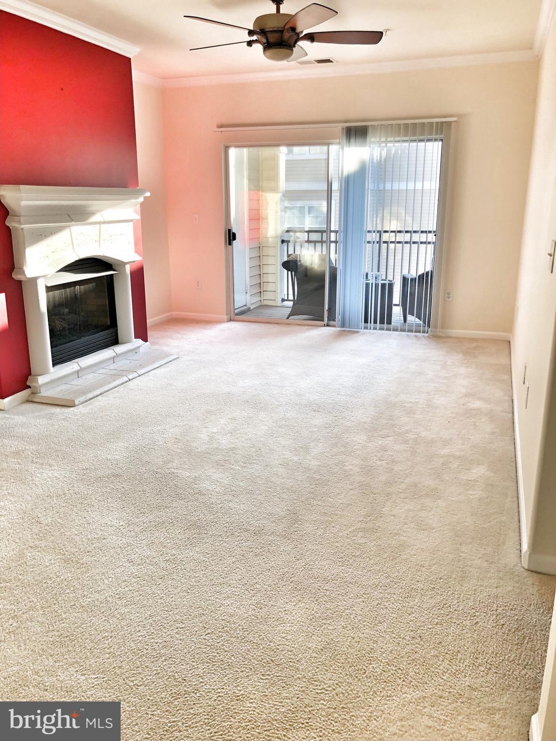 12925 Centre Park Cir unit 301, Herndon, VA 20171 - photo 1