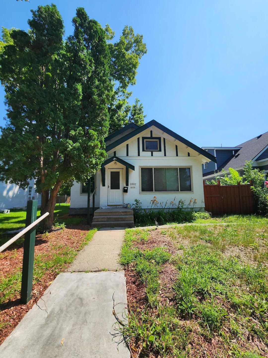 1332 Upton Ave N, Minneapolis, MN 55411 - photo 1