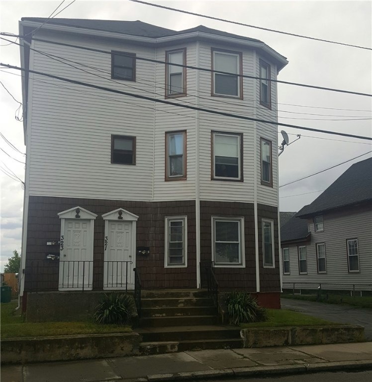 321 2nd Ave, Woonsocket, RI 02895 - photo 1