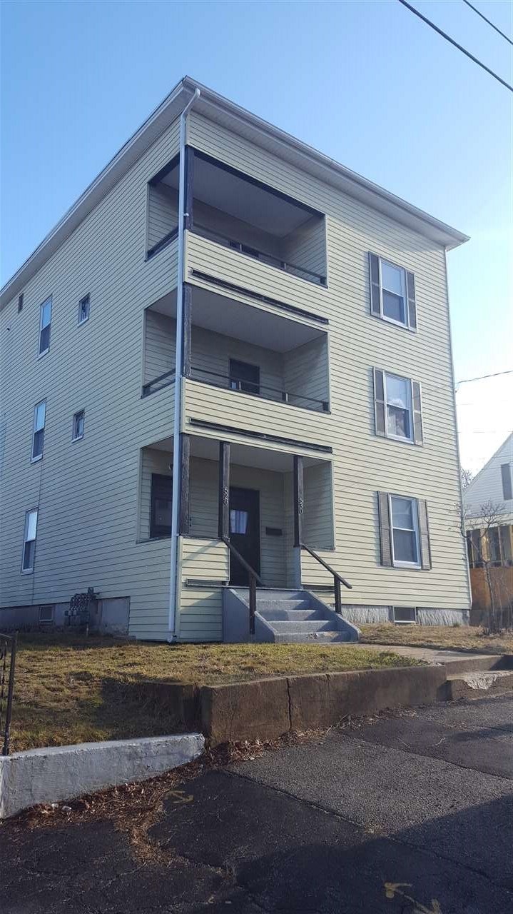 528 Howe St unit 1, Manchester, NH 03103 - photo 1