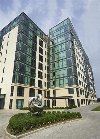 Monarch Tower 1 unit 6M, Yonkers, NY 10710 - photo 1