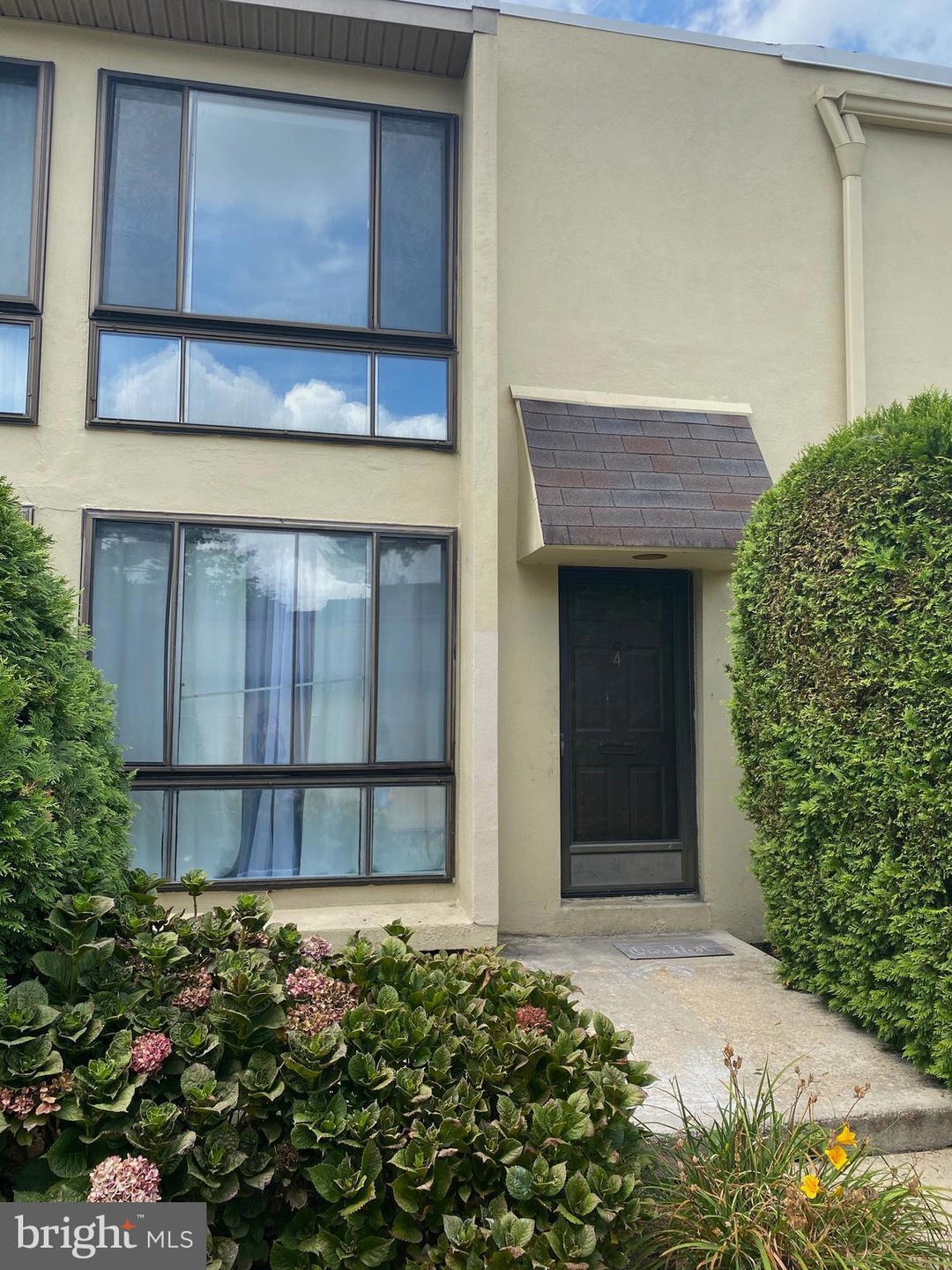 100 E Glenolden Ave unit S4, Glenolden, PA 19036 - photo 1