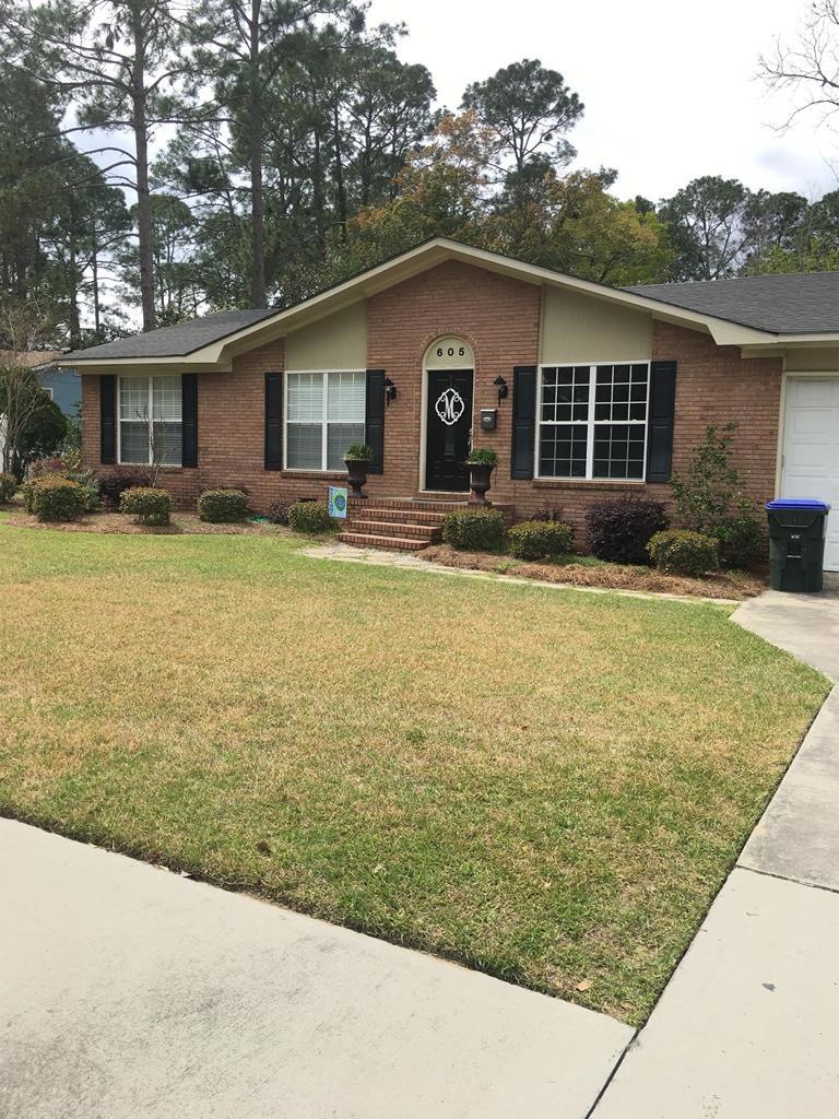 605 N Gaskin Ave, Douglas, GA 31533 - photo 1