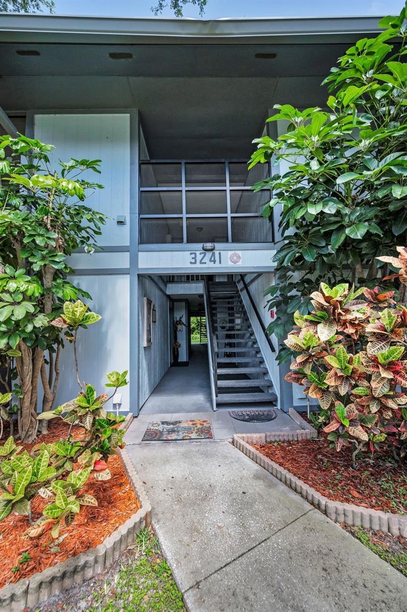 3241 Fox Chase Cir N unit 106, Palm Harbor, FL 34683 - photo 1