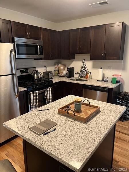 965 Hope St unit 202, Stamford, CT 06907 - photo 1