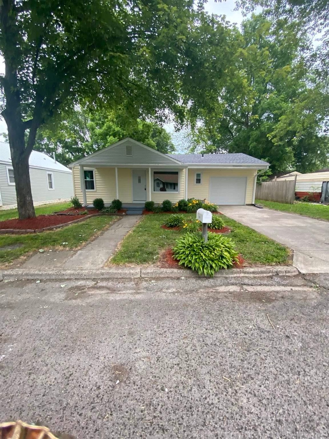 1910 S Waldemere Ave, Muncie, IN 47302 - photo 1