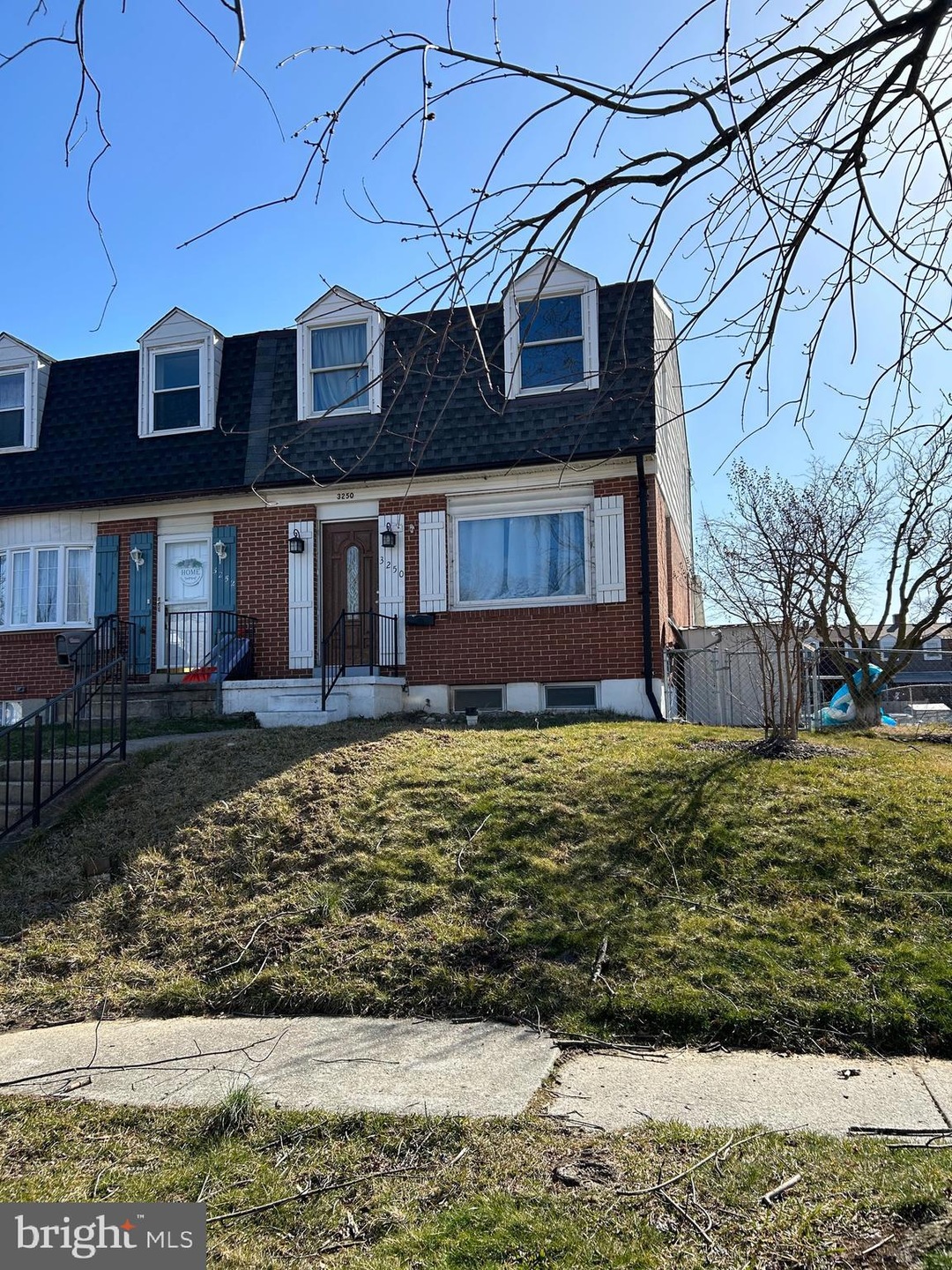 3250 Ryerson Cir, Halethorpe, MD 21227 - photo 1