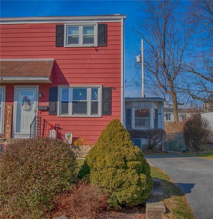 1328 Crestwood Rd, Bethlehem, PA 18018 - photo 1