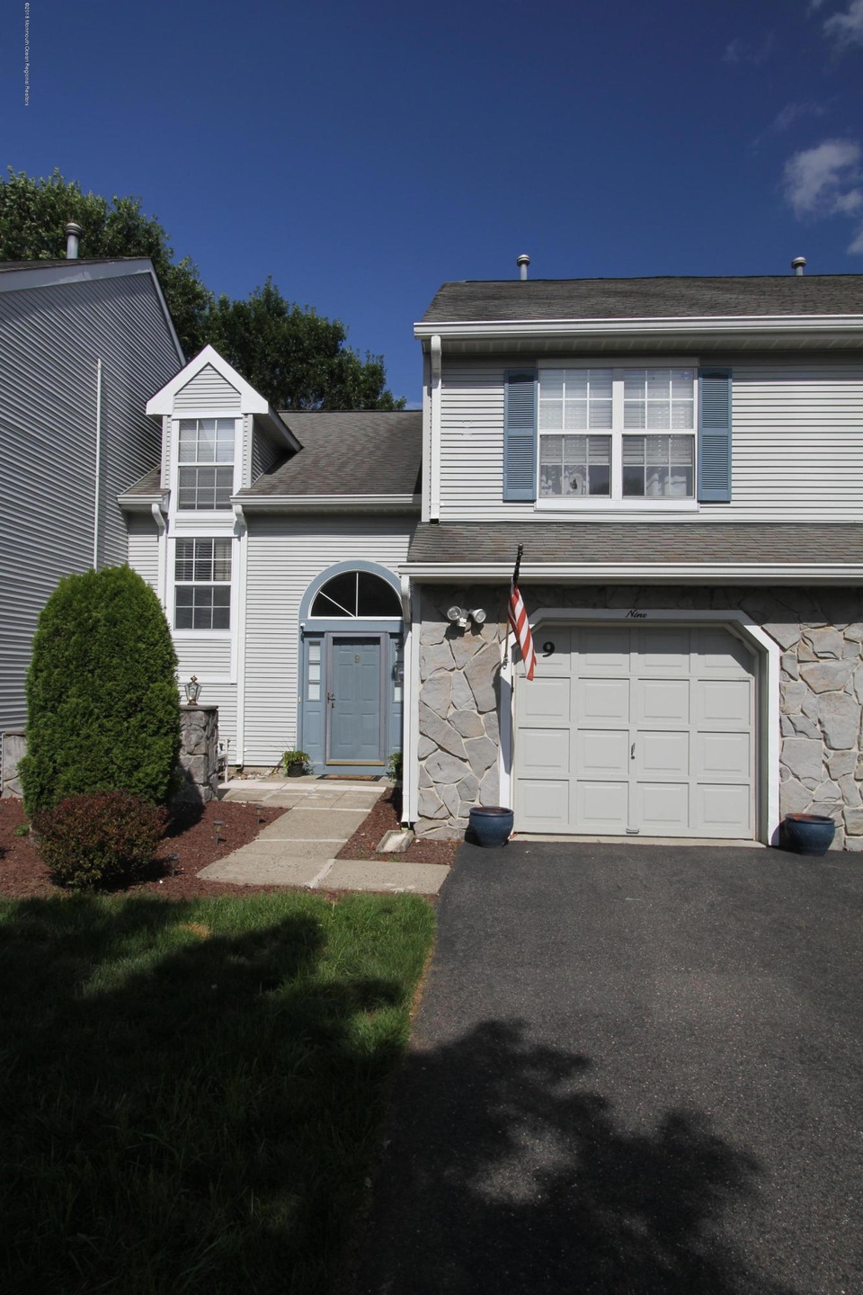 FRONT OF THE HOUSE