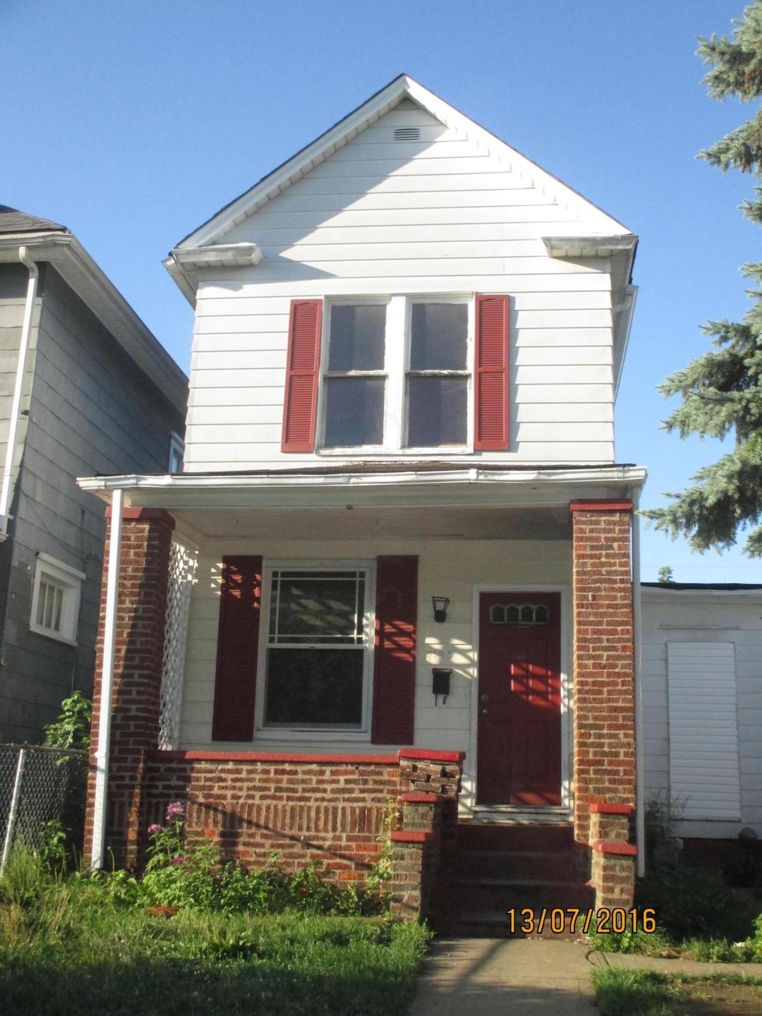 595 E Gates