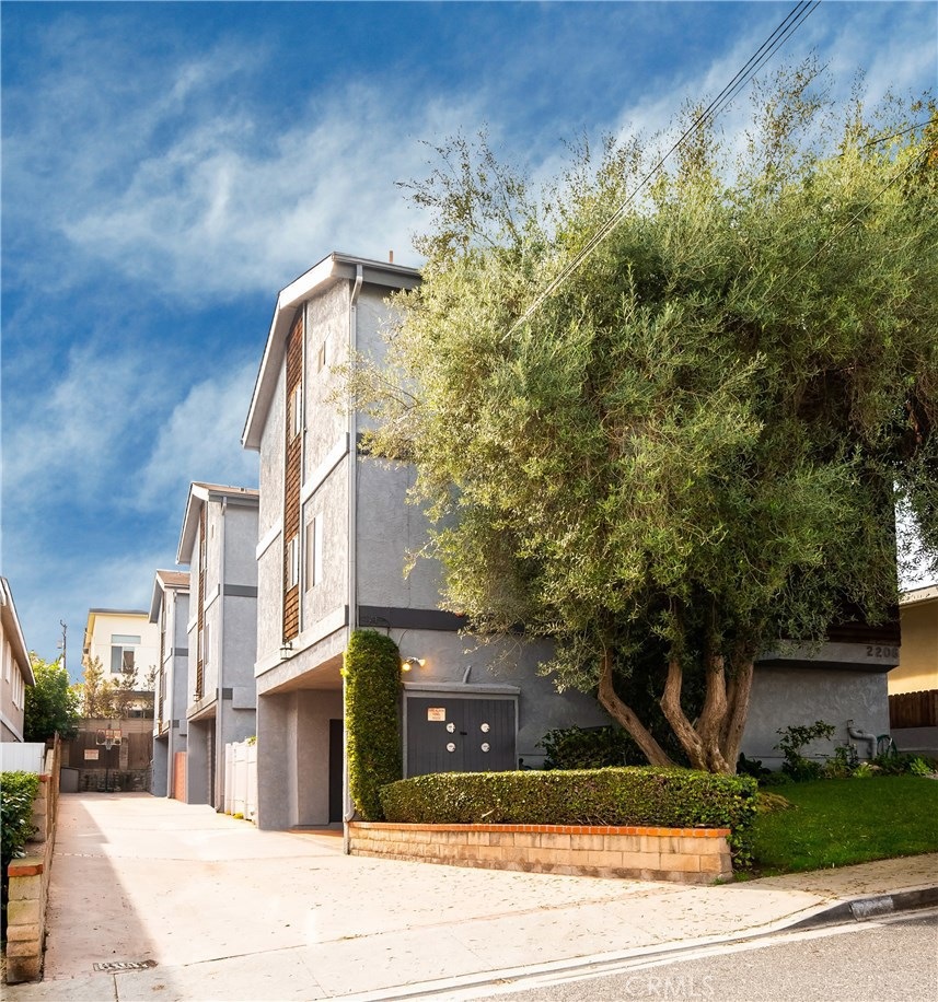 2206 Carnegie Ln unit C, Redondo Beach, CA 90278 - photo 1