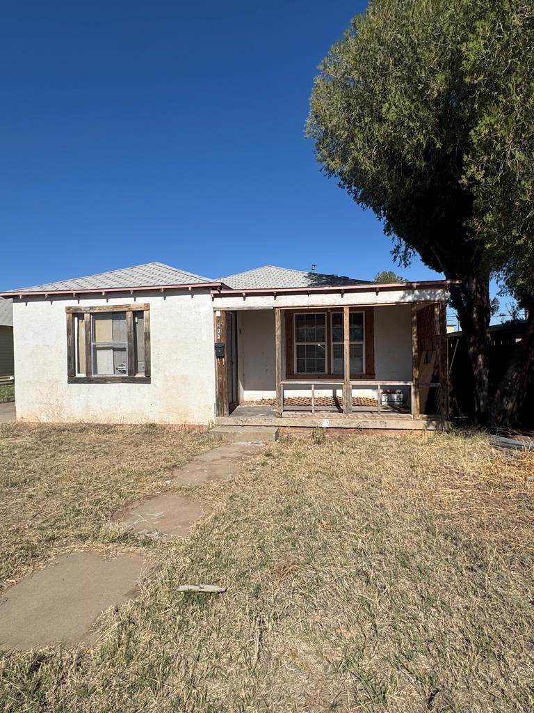 605 E 12th St, Big Spring, TX 79720 - photo 1