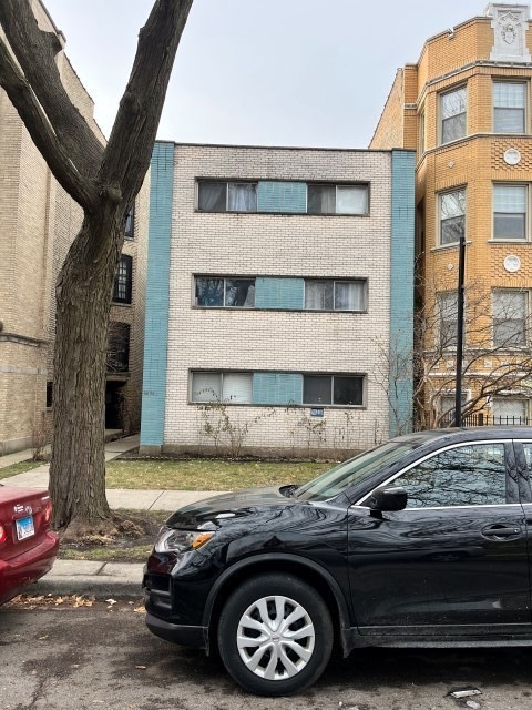 6050 N Washtenaw Ave, Chicago, IL 60659 - photo 1