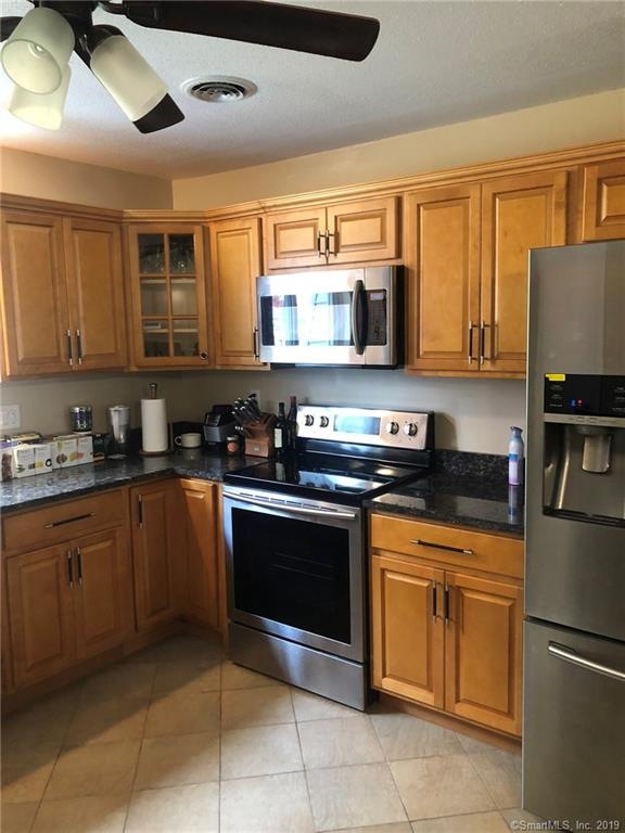 248 Richard St unit 2, Newington, CT 06111 - photo 1