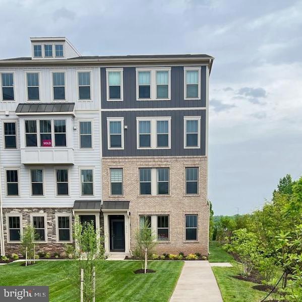 501 Tassita Ln unit A, Manassas Park, VA 20111 - photo 1