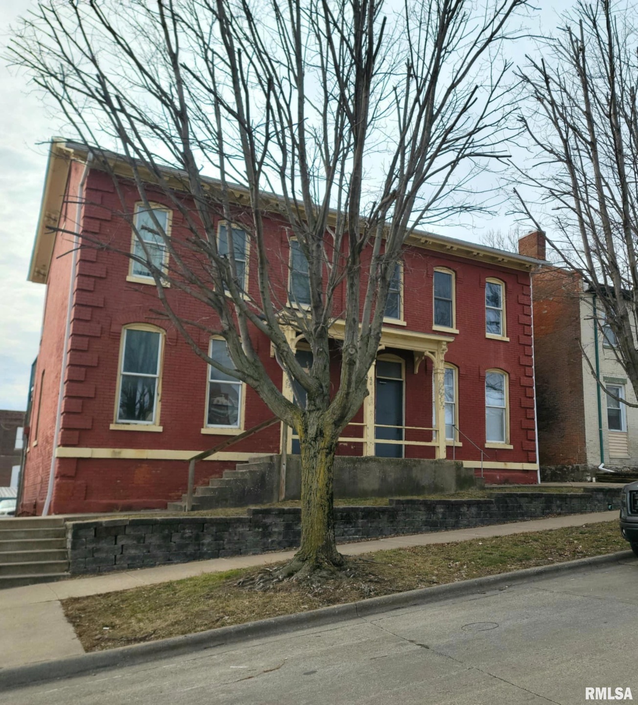 Sold $320,000