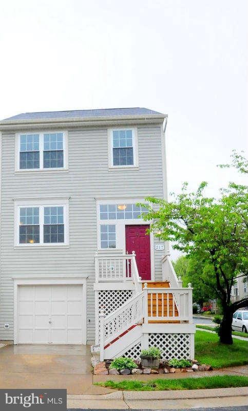 217 Frazer Dr, Purcellville, VA 20132 - photo 1