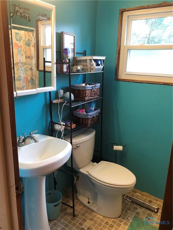 508 Edith Ave, Findlay, OH 45840 - photo 1