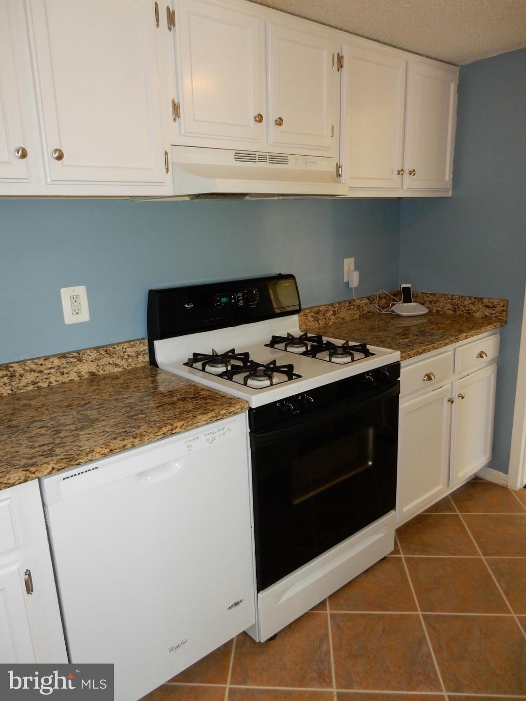 11821 Breton Ct unit 2B, Reston, VA 20191 - photo 1