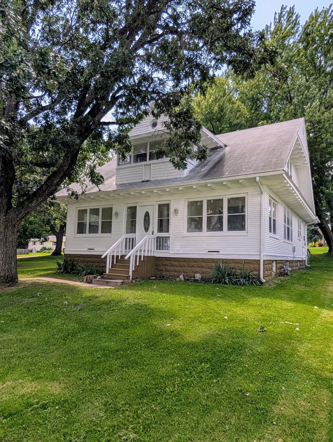 714 Main St, Emmons, MN 56029 - photo 1