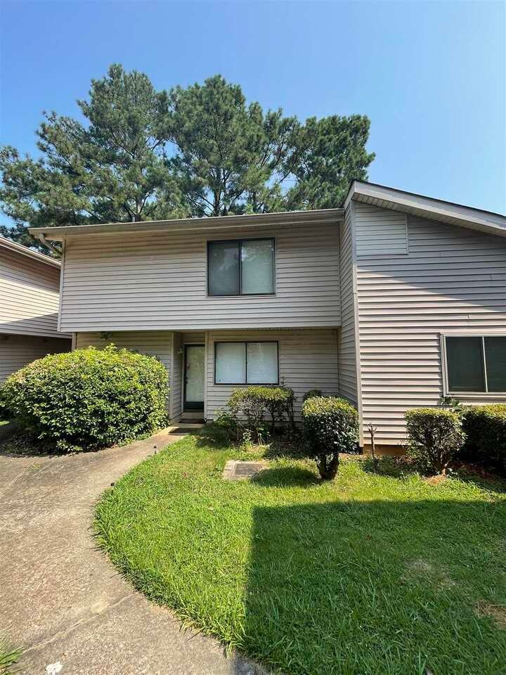 8583 Parkside Dr, Jonesboro, GA 30238 - photo 1