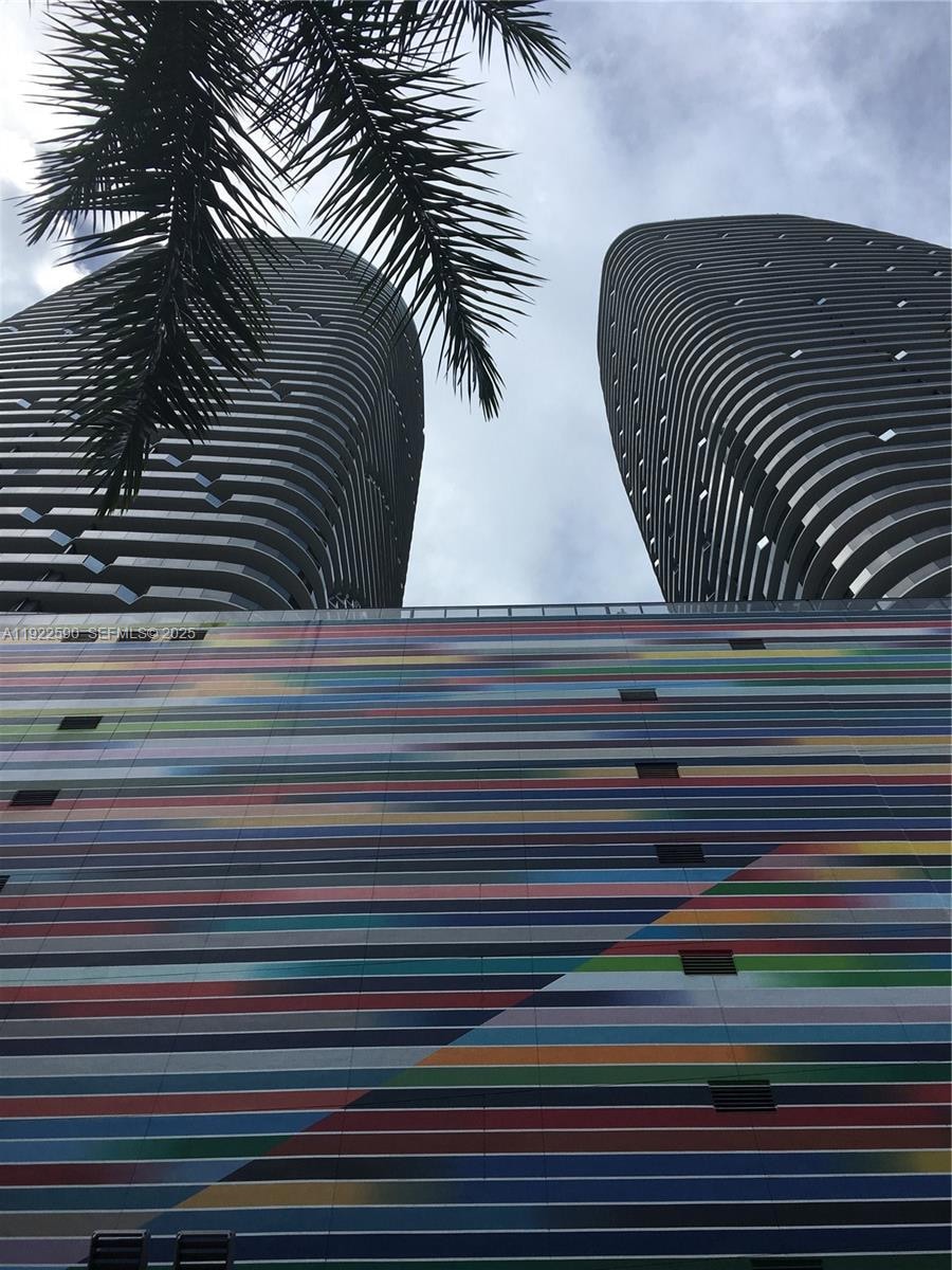 55 SW 9th St unit 4005, Miami, FL 33130 - photo 1