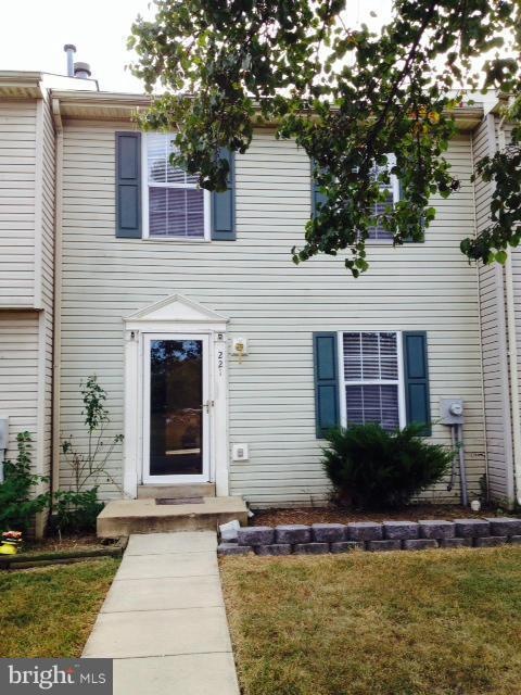 221 Georgetowne Ct, Stephens City, VA 22655 - photo 1