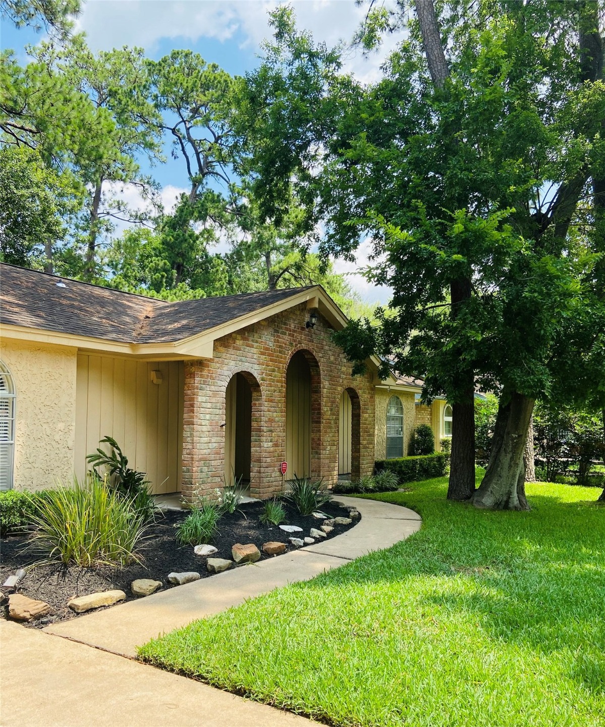 7306 Woodfern Dr, Houston, TX 77040 - photo 1