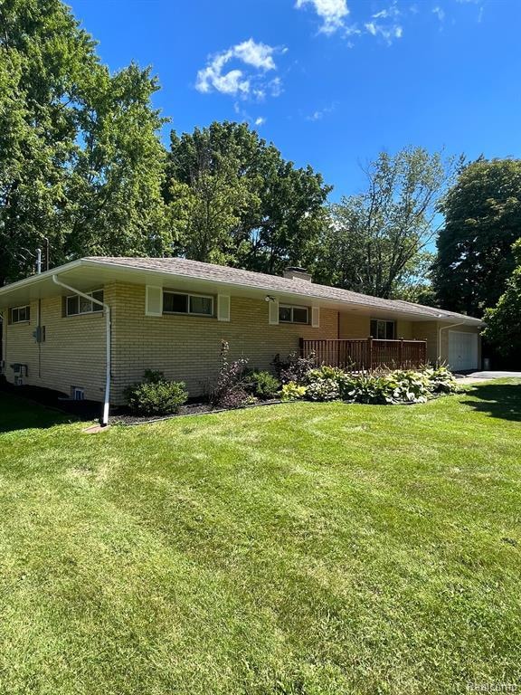 1028 Dye Krest Dr, Flint, MI 48532 - photo 1