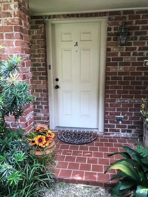 Welcome home!  This front door is surrounded by la