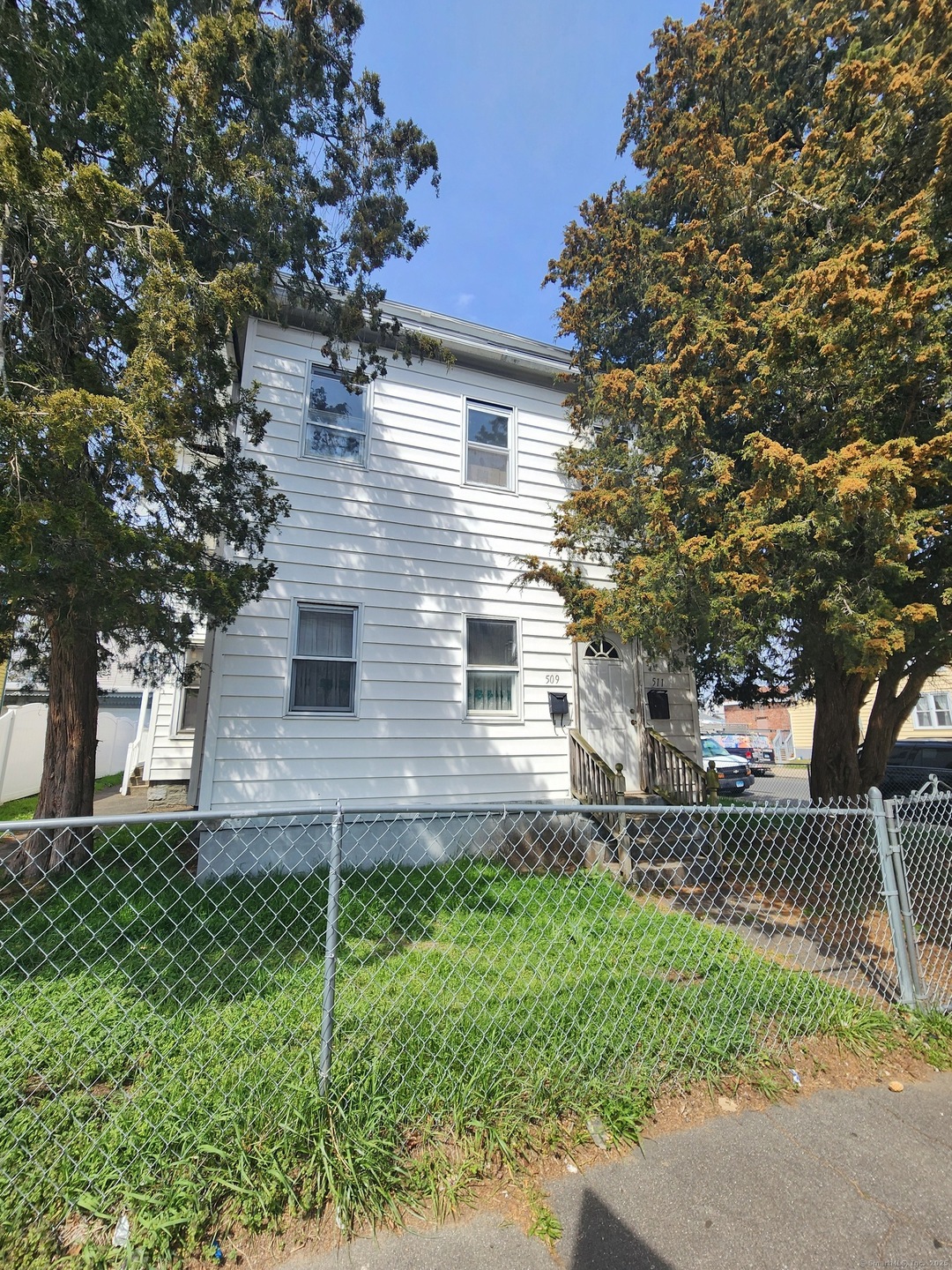 509 Ogden St unit 511, Bridgeport, CT 06608 - photo 1