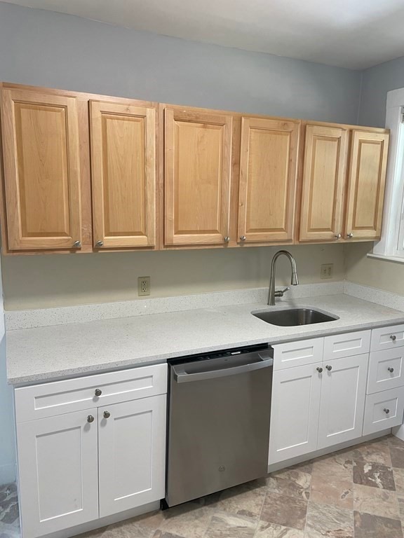 14 Edinboro Rd unit 3, Quincy, MA 02169 - photo 1