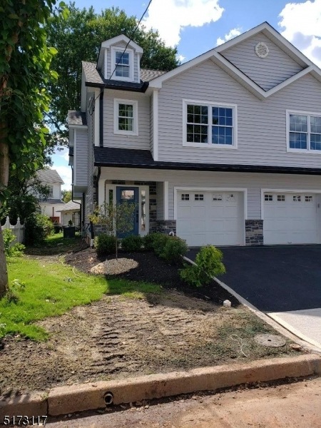 1007 Wheatsheaf Rd, Linden, NJ 07036 - photo 1