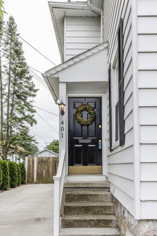 401 Zimpfer St 01