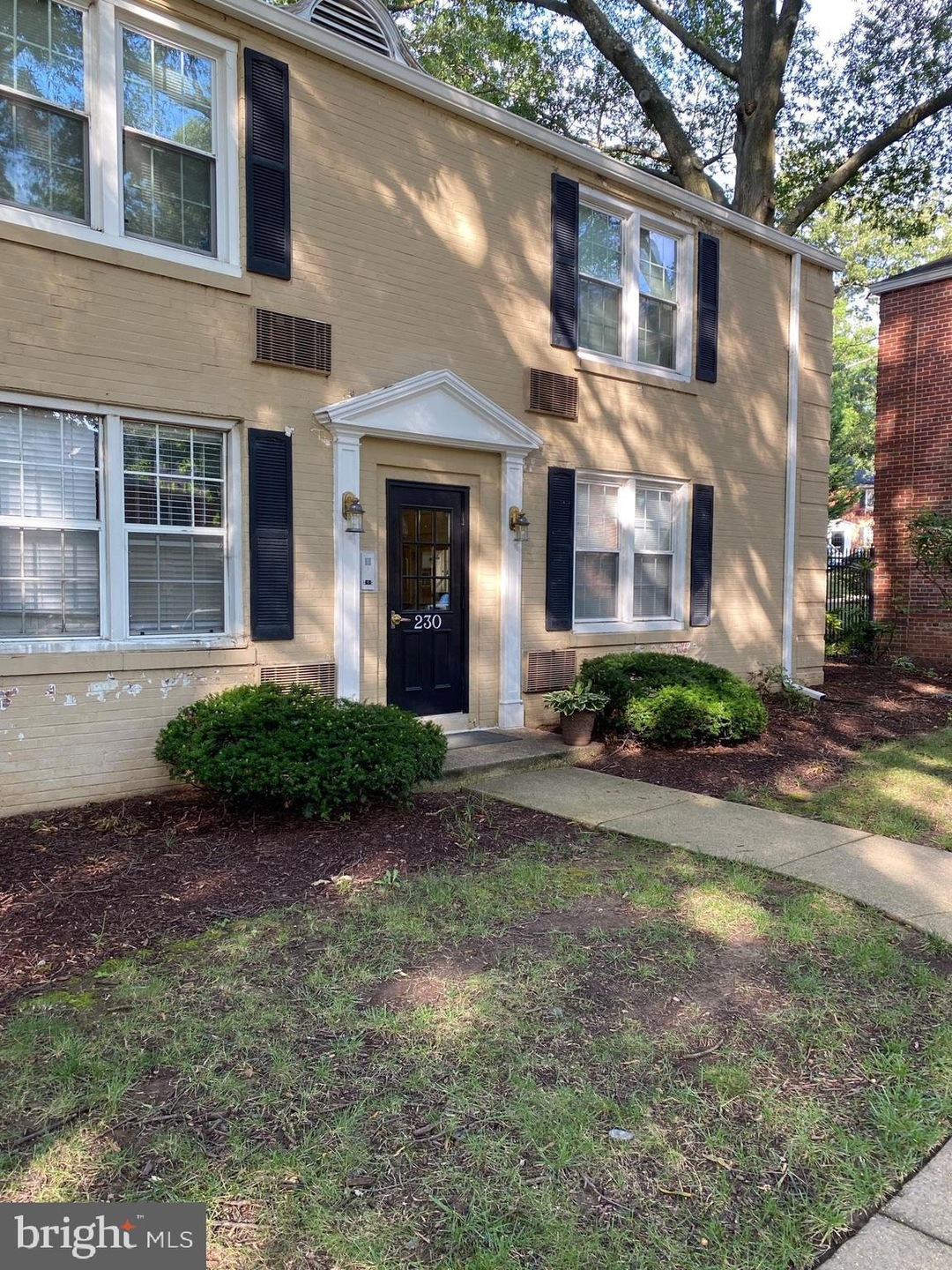 230 230 N Thomas St unit 230-1, Arlington, VA 22203 - photo 1