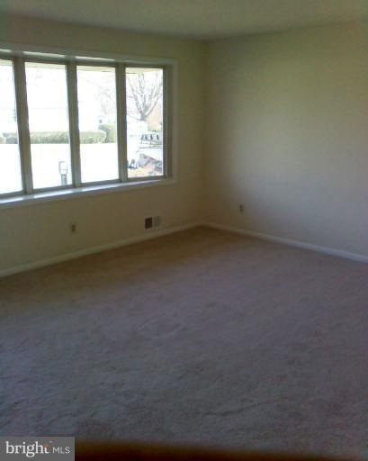 8524 Fowler Ave, Parkville, MD 21234 - photo 1