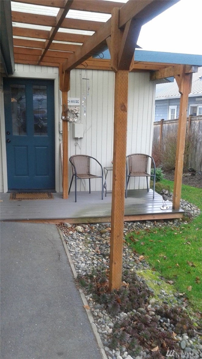 18804 Soundview Dr NW, Stanwood, WA 98292 - photo 1